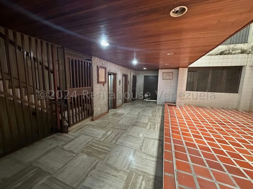 Apartamento (1 Nivel) en Venta en Parroquia La Candelaria, Distrito Metropolitano - 5