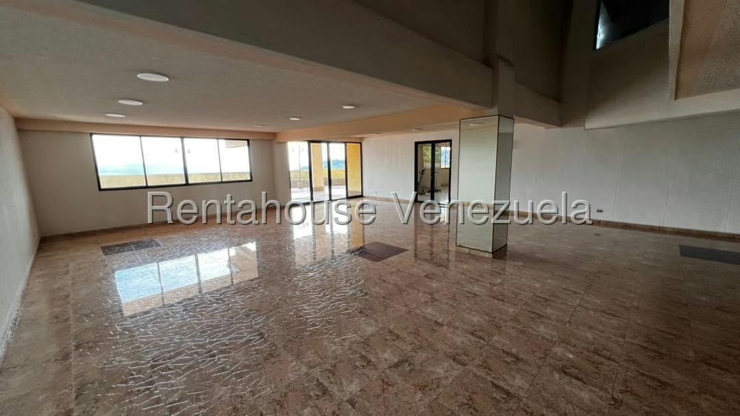 Apartamento (1 Nivel) en Venta en Miranda, Distrito Metropolitano - 2