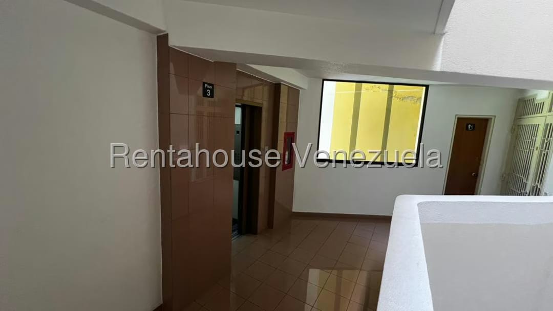Apartamento (1 Nivel) en Venta en Miranda, Distrito Metropolitano - 3
