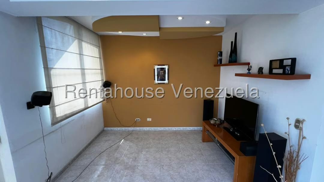 Apartamento (1 Nivel) en Venta en Miranda, Distrito Metropolitano - 9
