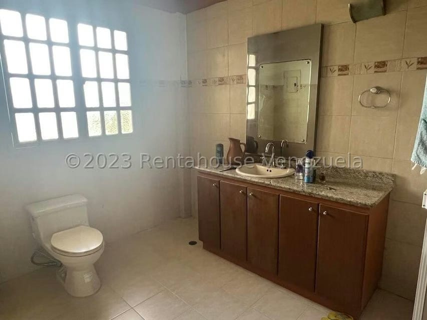 Casa (Multipes Niveles) en Venta en Parque Caiza, Distrito Metropolitano - 26