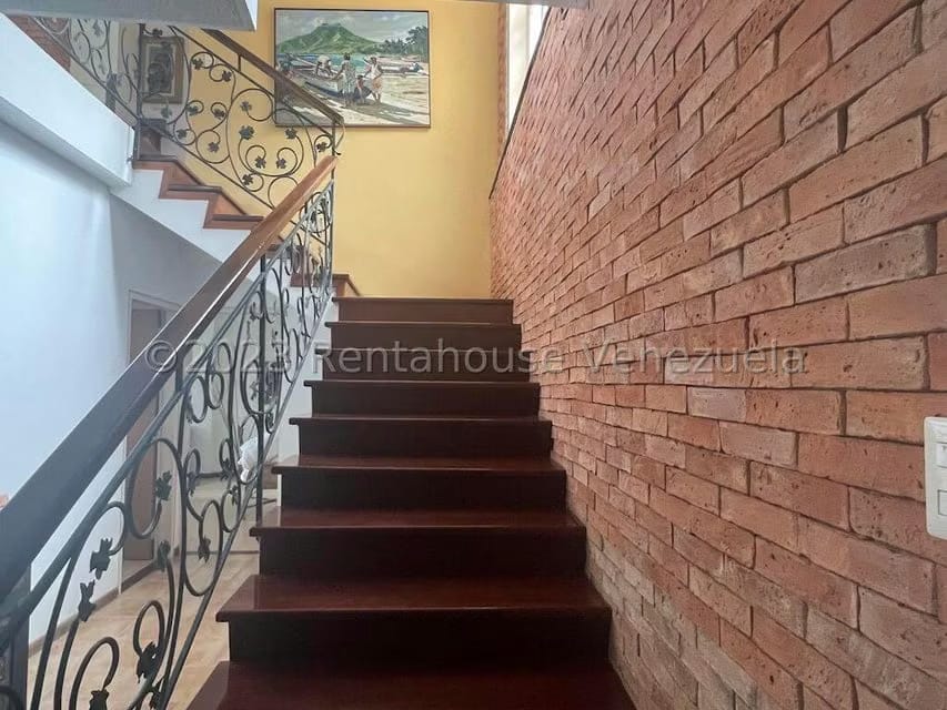 Casa (Multipes Niveles) en Venta en Parque Caiza, Distrito Metropolitano - 32
