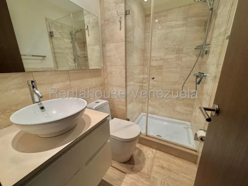 Apartamento (1 Nivel) en Venta en Lomas de Las Mercedes, Distrito Metropolitano - 16