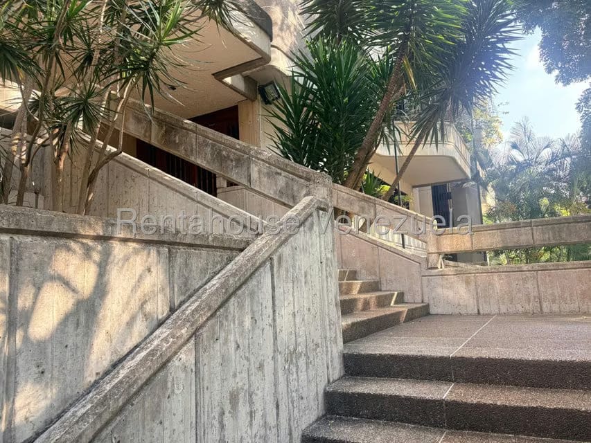 Apartamento (1 Nivel) en Alquiler en Terrazas del Avila, Distrito Metropolitano - 2