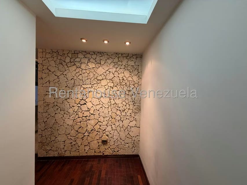 Apartamento (1 Nivel) en Alquiler en La Campiña, Distrito Metropolitano - 11