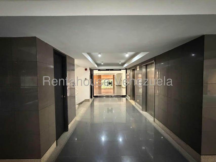 Apartamento (1 Nivel) en Alquiler en La Campiña, Distrito Metropolitano - 12
