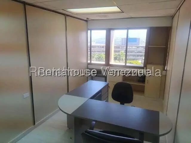 Comercial (Oficina) en Alquiler en Los Palos Grandes, Distrito Metropolitano - 2