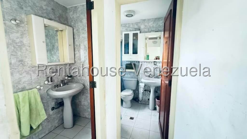 Comercial (Galpon - Deposito) en Venta en Sarria, Distrito Metropolitano - 14