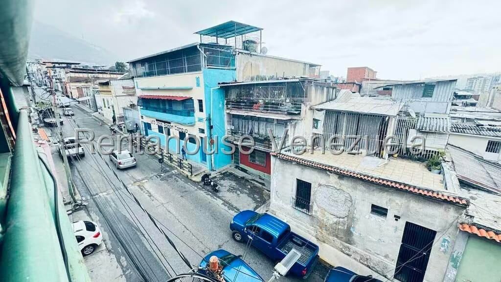 Comercial (Galpon - Deposito) en Venta en Sarria, Distrito Metropolitano - 27