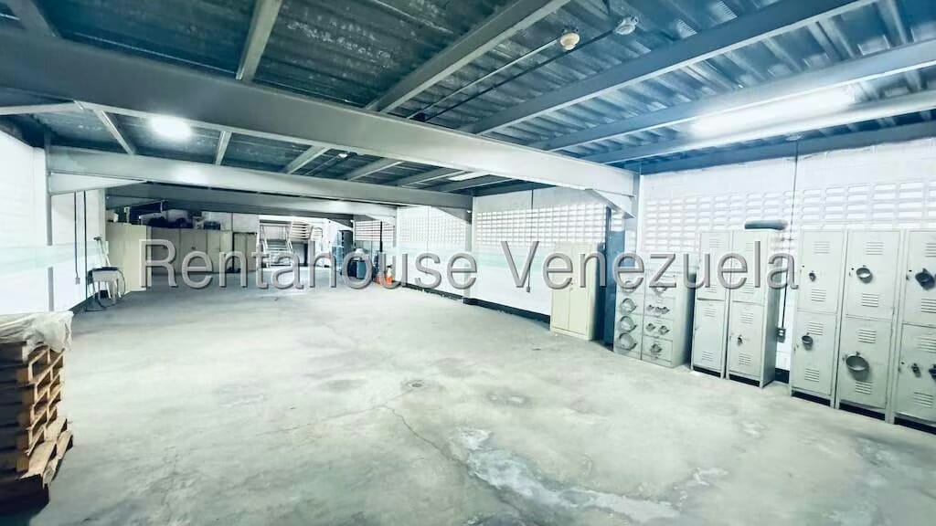 Comercial (Galpon - Deposito) en Venta en Sarria, Distrito Metropolitano - 7