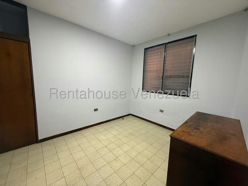 Casa (Duplex) en Venta en Guatire, Miranda - 11