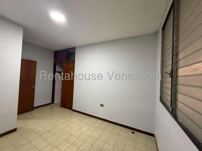 Casa (Duplex) en Venta en Guatire, Miranda - 12