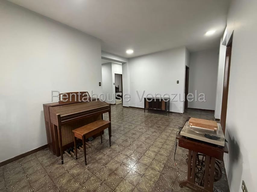 Casa (Duplex) en Venta en Guatire, Miranda - 8