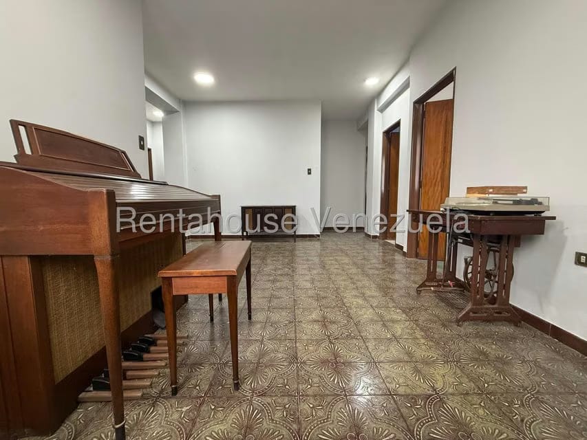 Casa (Duplex) en Venta en Guatire, Miranda - 9