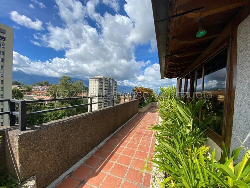 Apartamento (Duplex) en Venta en Los Naranjos del Cafetal, Distrito Metropolitano - 31