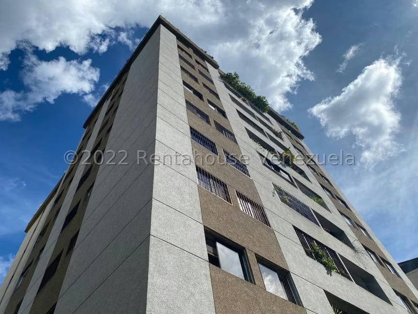 Apartamento (Duplex) en Venta en Los Naranjos del Cafetal, Distrito Metropolitano - 35