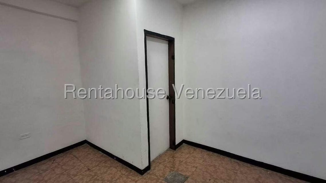 Comercial (Oficina) en Alquiler en Centro, Lara - 10