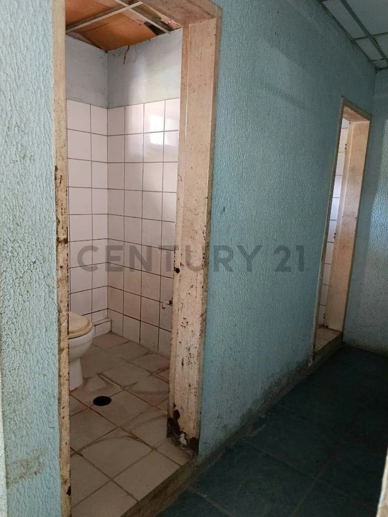 En Venta Galpón - 7