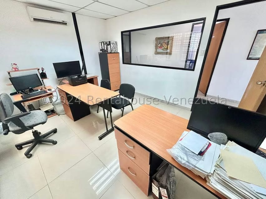 Negocios y Empresas (Servicios) en Venta en Centro, Lara - 23