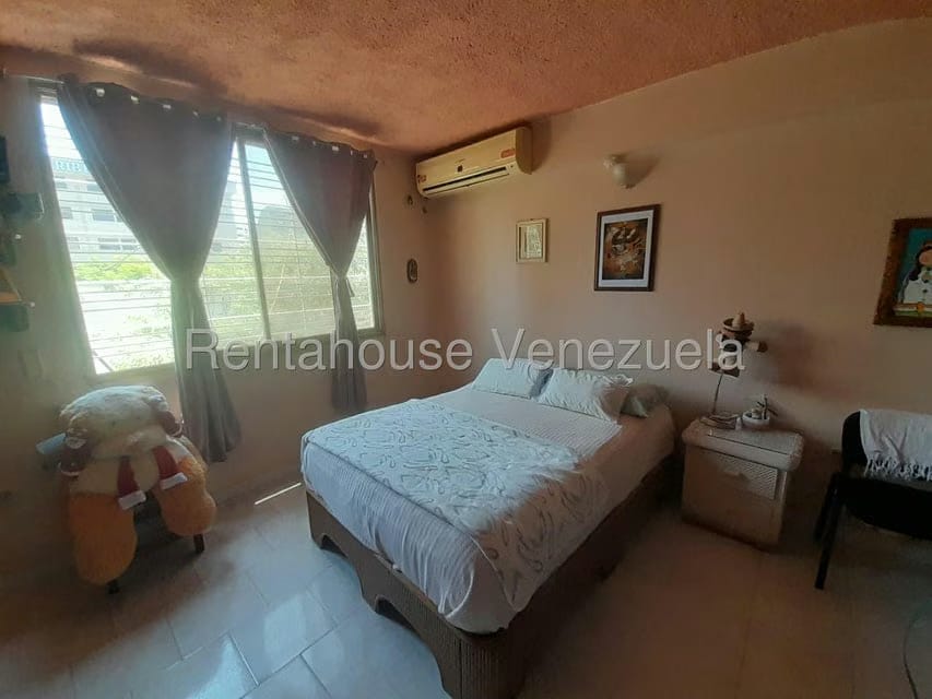 Casa (Colonial) en Venta en Porlamar, Nueva Esparta - 19
