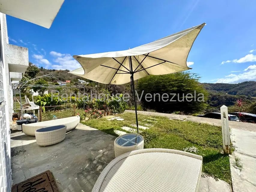Townhouse (Duplex) en Venta en Bosques de la Lagunita, Distrito Metropolitano - 4