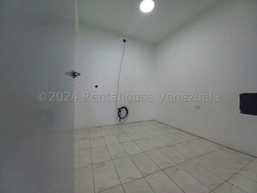 Comercial (Galpon - Deposito) en Alquiler en Mariche, Distrito Metropolitano - 9