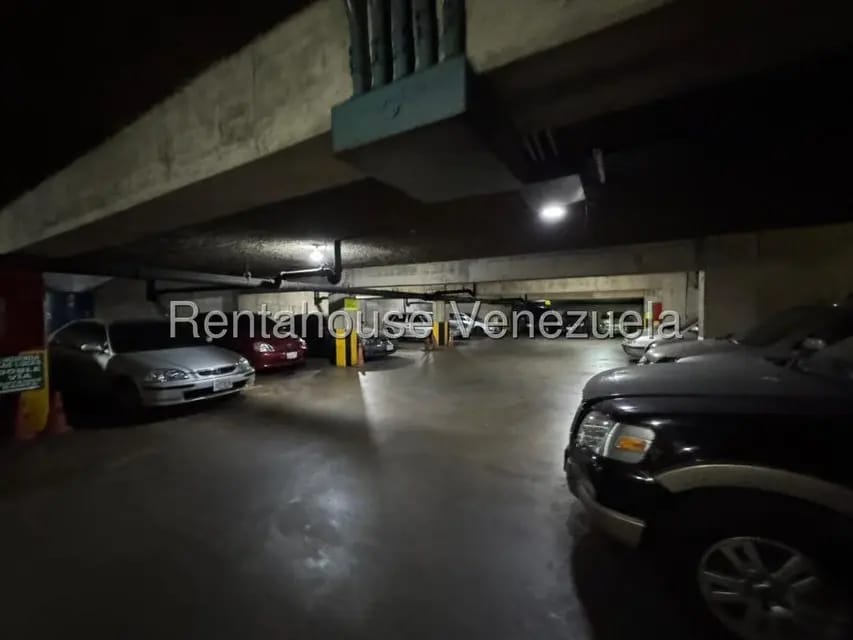 Comercial (Oficina) en Alquiler en La Campiña, Distrito Metropolitano - 17