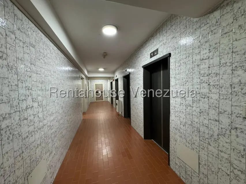 Comercial (Oficina) en Alquiler en La Campiña, Distrito Metropolitano - 5