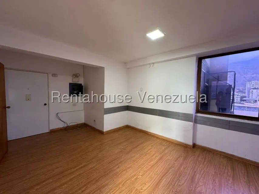 Comercial (Oficina) en Alquiler en La Campiña, Distrito Metropolitano - 8