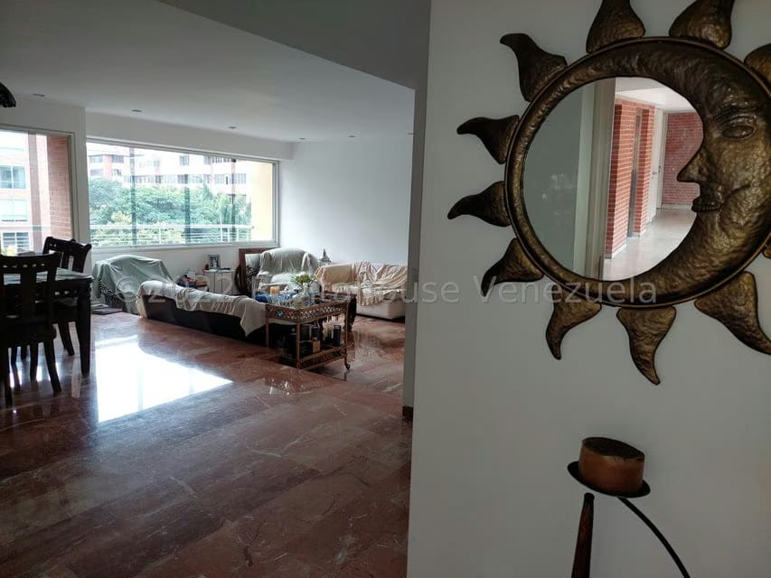 Apartamento (1 Nivel) en Venta en Campo Alegre, Distrito Metropolitano - 2