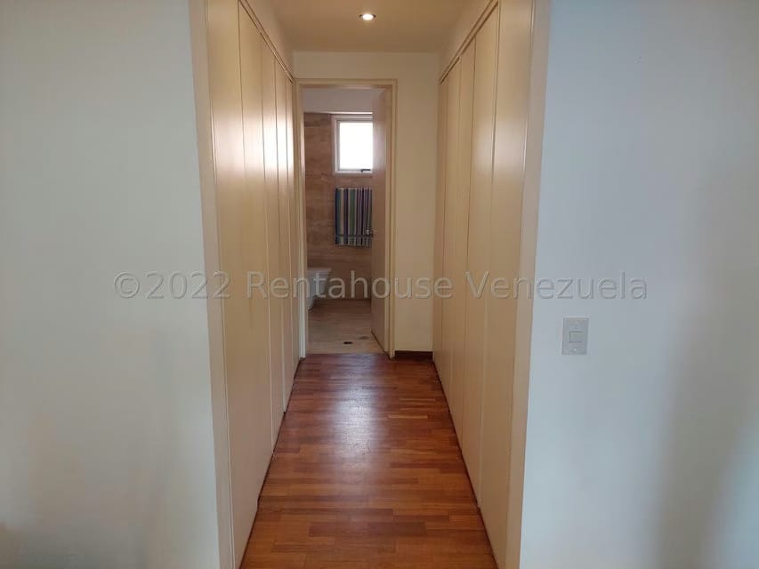 Apartamento (1 Nivel) en Venta en Campo Alegre, Distrito Metropolitano - 11