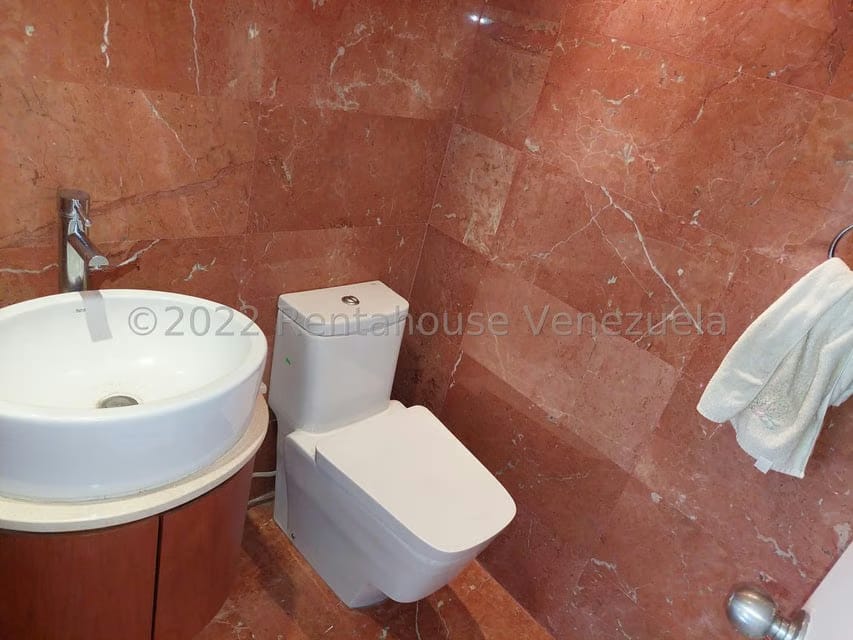 Apartamento (1 Nivel) en Venta en Campo Alegre, Distrito Metropolitano - 6