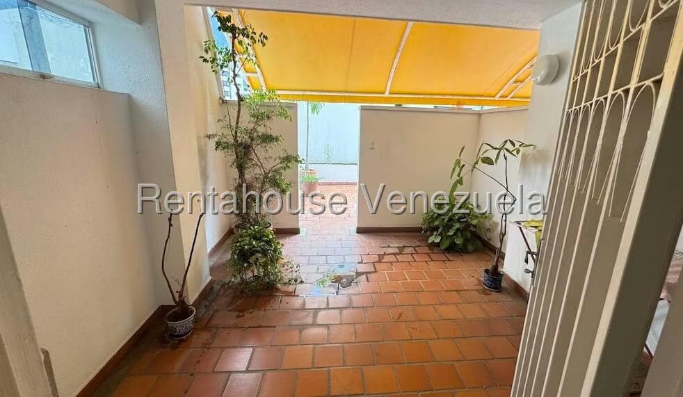 Apartamento (1 Nivel) en Venta en San Bernardino, Distrito Metropolitano - 33
