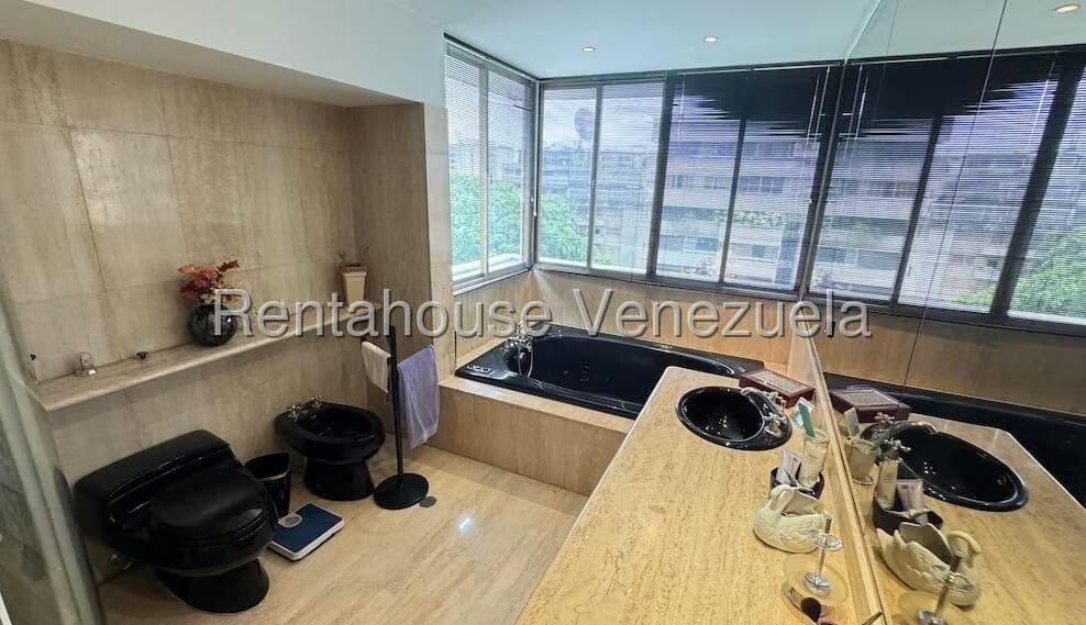 Apartamento (1 Nivel) en Venta en San Bernardino, Distrito Metropolitano - 60