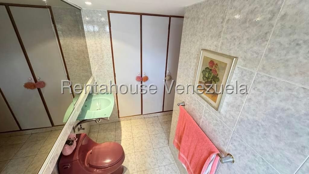 Apartamento (1 Nivel) en Venta en San Bernardino, Distrito Metropolitano - 79