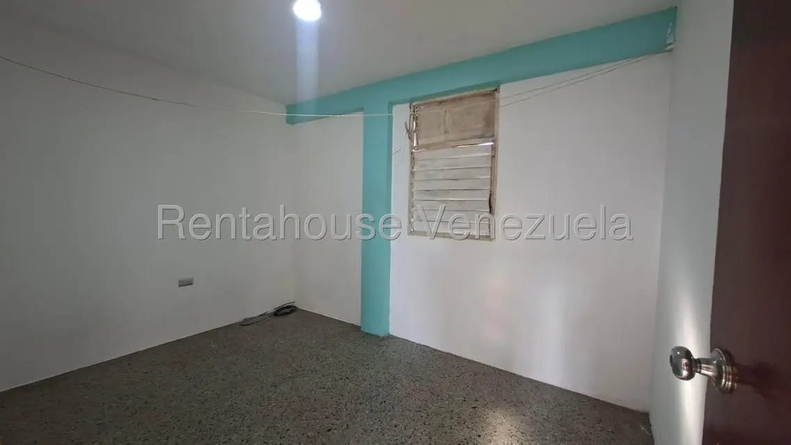 Apartamento (1 Nivel) en Venta en Zona Oeste, Lara - 2