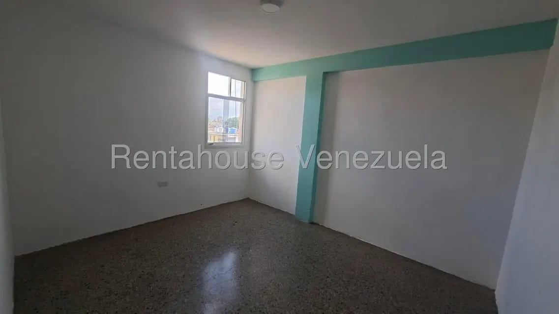 Apartamento (1 Nivel) en Venta en Zona Oeste, Lara - 12