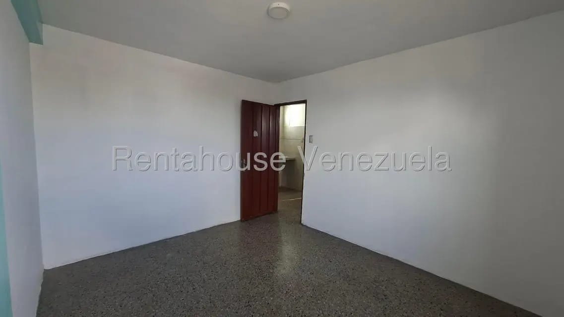 Apartamento (1 Nivel) en Venta en Zona Oeste, Lara - 13