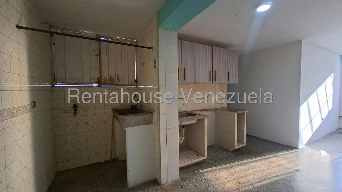 Apartamento (1 Nivel) en Venta en Zona Oeste, Lara - 5