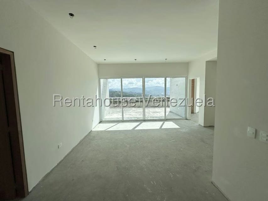 Apartamento (1 Nivel) en Venta en Mirador de Los Campitos I, Distrito Metropolitano - 4