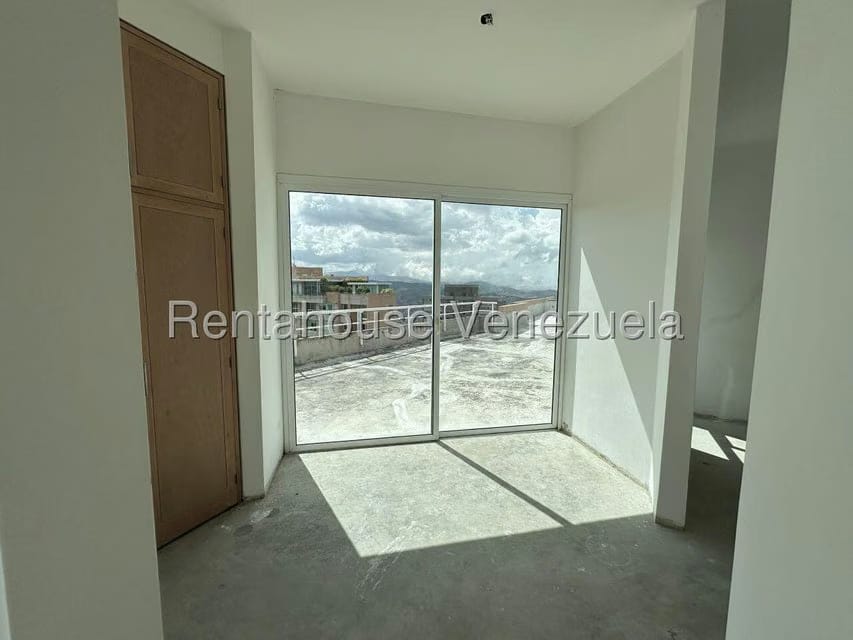 Apartamento (1 Nivel) en Venta en Mirador de Los Campitos I, Distrito Metropolitano - 8