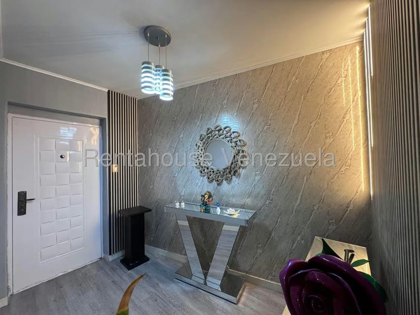 Casa (Multipes Niveles) en Venta en El Marques, Distrito Metropolitano - 3