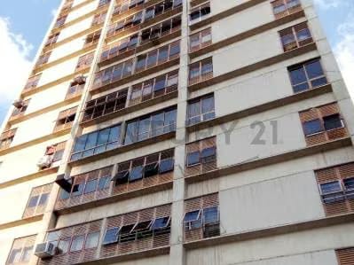 Alquilo apartamento en la exclusiva zona de Altamira con excelente vista! - 2