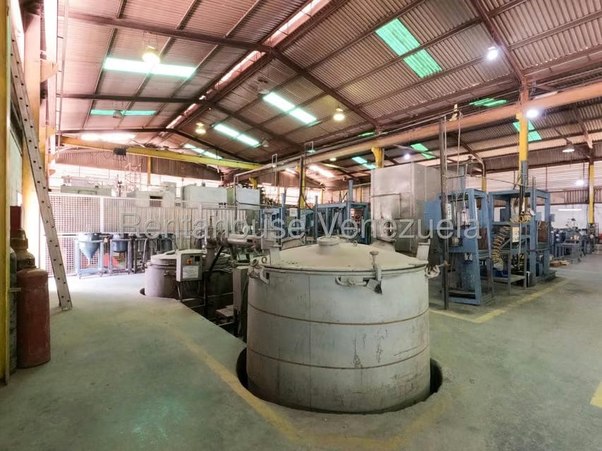 Comercial (Local Comercial) en Venta en Zona Industrial 2, Lara - 21