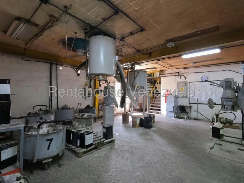 Comercial (Local Comercial) en Venta en Zona Industrial 2, Lara - 24