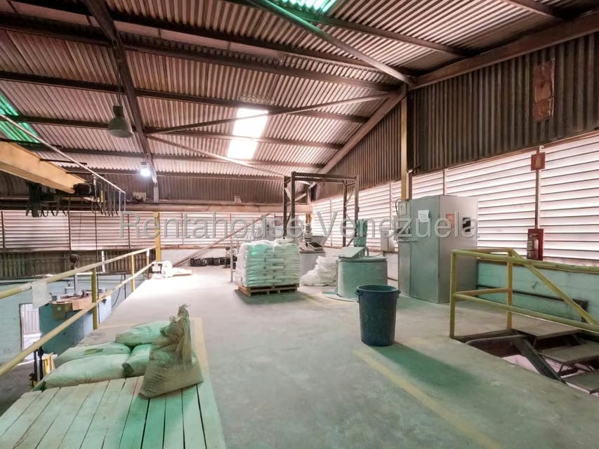 Comercial (Local Comercial) en Venta en Zona Industrial 2, Lara - 30