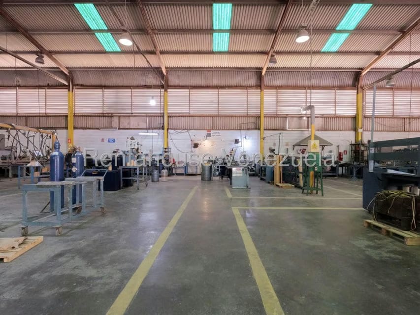 Comercial (Local Comercial) en Venta en Zona Industrial 2, Lara - 34