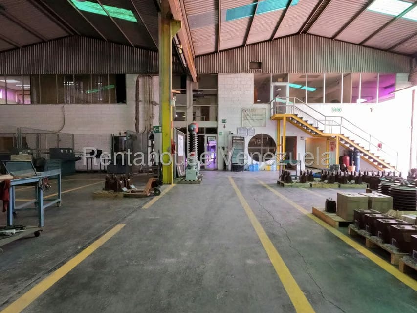 Comercial (Local Comercial) en Venta en Zona Industrial 2, Lara - 37