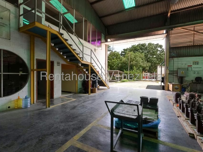 Comercial (Local Comercial) en Venta en Zona Industrial 2, Lara - 38