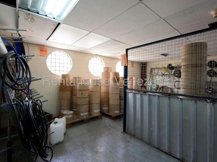 Comercial (Local Comercial) en Venta en Zona Industrial 2, Lara - 40